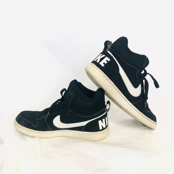 white nike shoes mens high tops